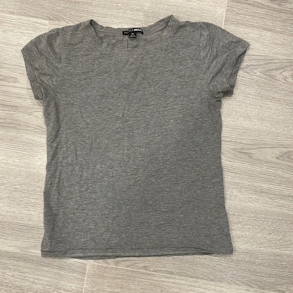 Fashion Nova - Picture 1 of 2